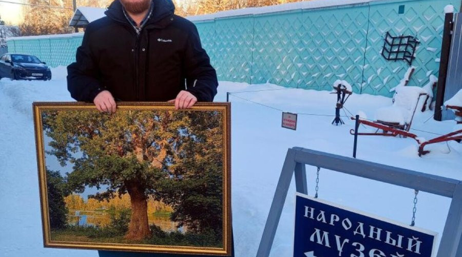 Легендарный вырицкий дуб запечатлён в гобелене фабрики «Узор»