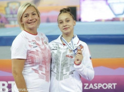 Гатчинская гимнастка Злата Осокина триумфально выступила на Легендах гимнастики в Минске